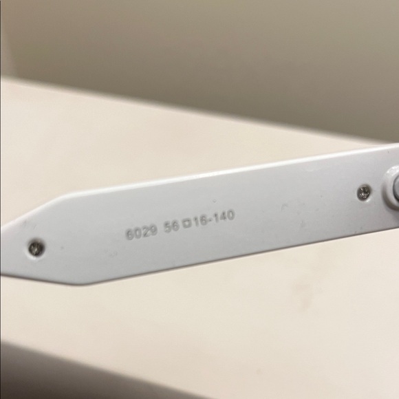 Fendi White and Gold Designer Sunglasses - Picture 4 of 6